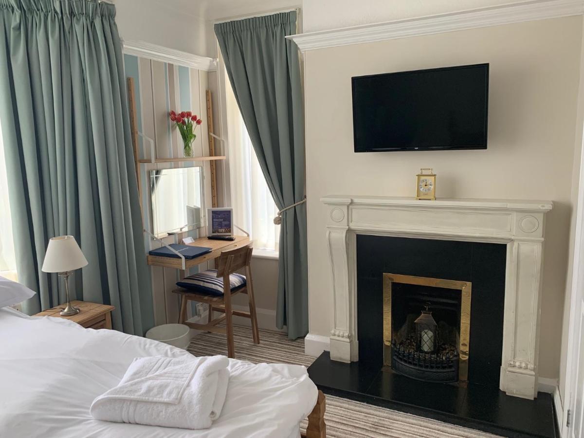 Holly Trees Bed & Breakfast Сихаузес Екстериор снимка