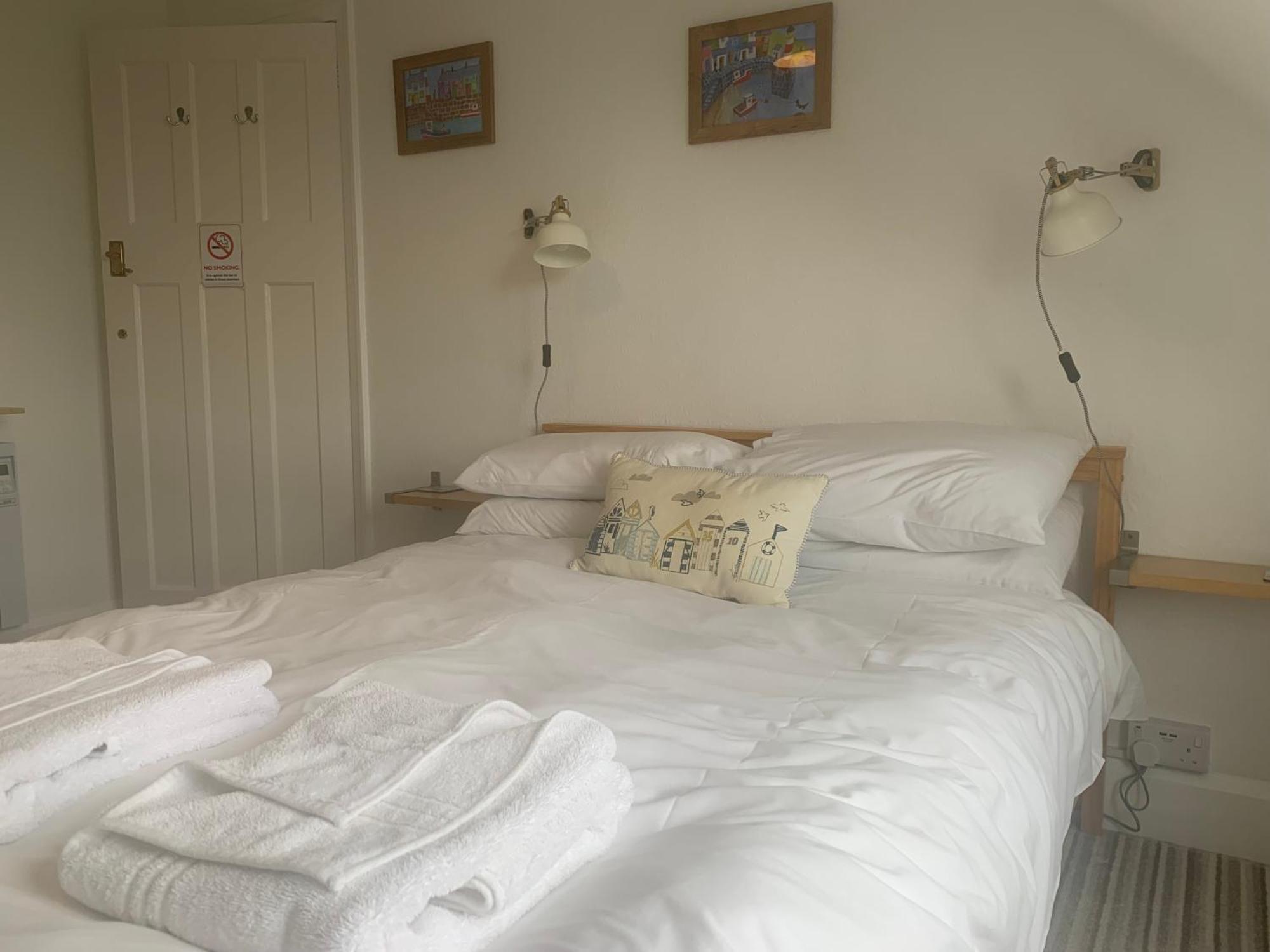Holly Trees Bed & Breakfast Сихаузес Екстериор снимка